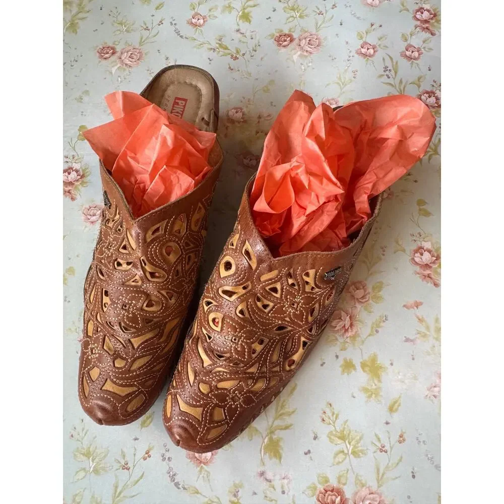 Leather Made in Spain Pikolinos Women’s Size 41 Cutout Floral Wedge Mules SlipOn